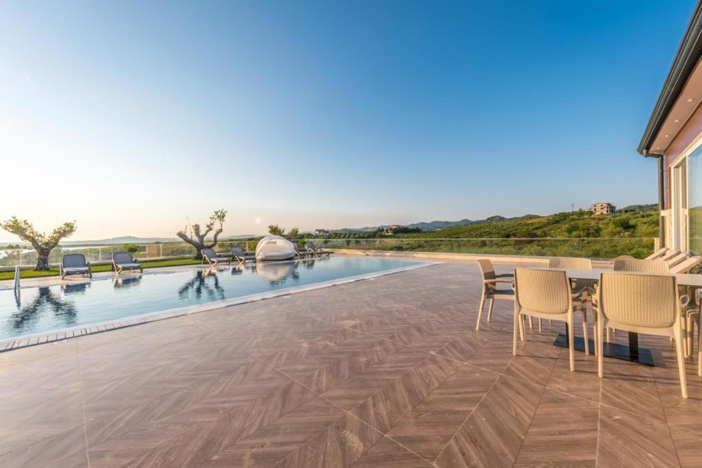 Top Villas Дуррес Екстер'єр фото